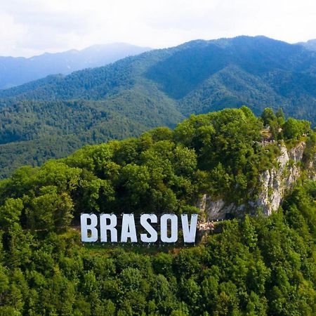 Quiet Area Brasov Apartment ภายนอก รูปภาพ